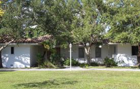 Einfamilienhaus – Miami, Florida, Vereinigte Staaten. 967 000 €