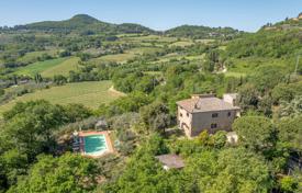 16-zimmer landgut 591 m² in Montepulciano, Italien. 2 400 000 €