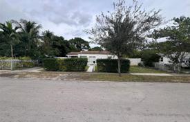 Haus in der Stadt – North Miami, Florida, Vereinigte Staaten. $495 000