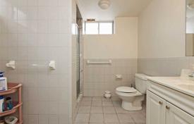 10-zimmer haus in der stadt in Scarborough, Kanada. C$1 325 000