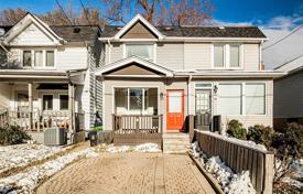 3-zimmer stadthaus in East York, Kanada. C$1 515 000