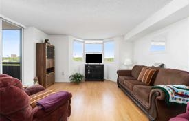 2-zimmer wohnung in Lake Shore Boulevard West, Kanada. C$811 000