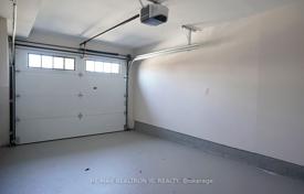 8-zimmer haus in der stadt in Etobicoke, Kanada. C$2 459 000