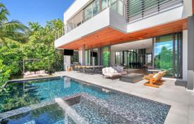 7-zimmer haus in der stadt 723 m² in North Miami Beach, Vereinigte Staaten. $6 750 000