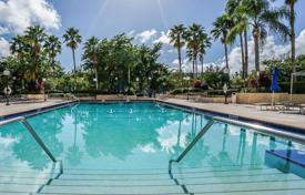 Eigentumswohnung – Hallandale Beach, Florida, Vereinigte Staaten. $375 000