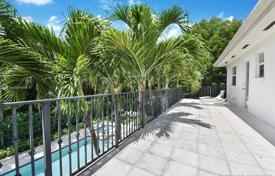 Villa – South Miami, Florida, Vereinigte Staaten. $2 299 000