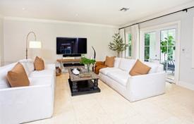 6-zimmer haus in der stadt 674 m² in Miami, Vereinigte Staaten. $5 490 000