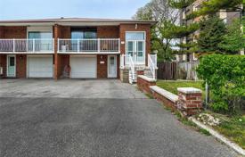 5-zimmer stadthaus in North York, Kanada. C$1 114 000