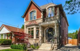 Haus in der Stadt – East York, Toronto, Ontario,  Kanada. C$1 955 000