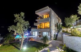 5-zimmer villa 360 m² in Đenovići, Montenegro. 1 300 000 €