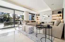 9-zimmer villa 329 m² in Estepona, Spanien. 1 860 000 €