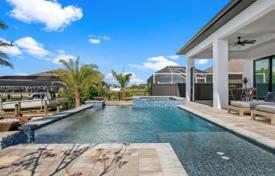 Haus in der Stadt – Cape Coral, Florida, Vereinigte Staaten. $1 550 000