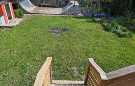 9-zimmer haus in der stadt in North York, Kanada. C$1 297 000