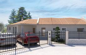 Grundstück in Tinjan, Kroatien. 205 000 €