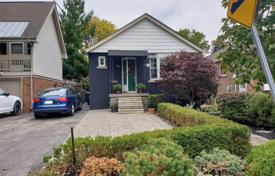 3-zimmer haus in der stadt in East York, Kanada. C$1 407 000