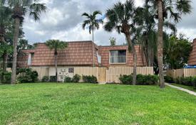 Haus in der Stadt – West Palm Beach, Florida, Vereinigte Staaten. $360 000