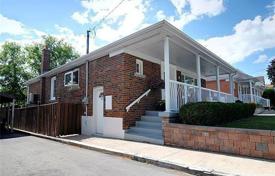 9-zimmer haus in der stadt in Scarborough, Kanada. C$1 582 000