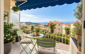 3-zimmer wohnung in Nizza, Frankreich. 320 000 €