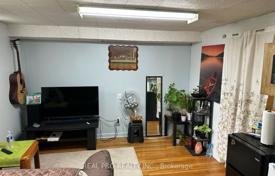 10-zimmer haus in der stadt in North York, Kanada. C$1 818 000