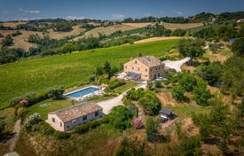 13-zimmer landgut 600 m² in Servigliano, Italien. 2 200 000 €