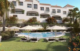3-zimmer stadthaus 244 m² in Estepona, Spanien. 470 000 €