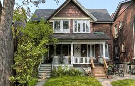 9-zimmer stadthaus in Symington Avenue, Kanada. C$1 548 000