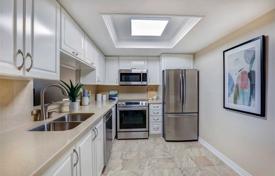 6-zimmer wohnung in Scarborough, Kanada. C$881 000