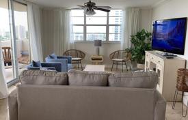 Eigentumswohnung – Hallandale Beach, Florida, Vereinigte Staaten. $550 000