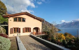 Villa – Menaggio, Lombardei, Italien. 880 000 €