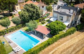 3-zimmer villa 515 m² in Fano, Italien. 1 950 000 €