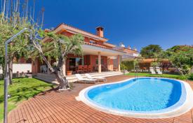 Villa – Tarragona, Katalonien, Spanien. 4 000 €  pro Woche