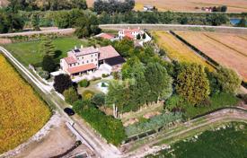 7-zimmer haus in der stadt 600 m² in Jesolo, Italien. 550 000 €