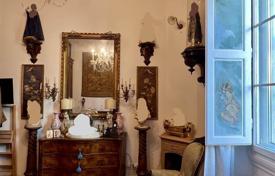 4-zimmer wohnung 152 m² in Florenz, Italien. 900 000 €