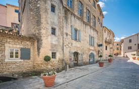 8-zimmer stadthaus in Ménerbes, Frankreich. 1 260 000 €