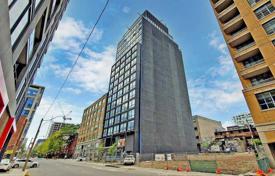 4-zimmer wohnung in Richmond Street West, Kanada. C$909 000