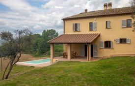 Villa – Narni, Terni, Umbria,  Italien. 750 000 €