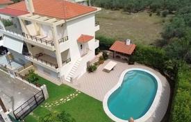 Haus in der Stadt – Xilokastro, Administration of the Peloponnese, Western Greece and the Ionian Islands, Griechenland. 295 000 €