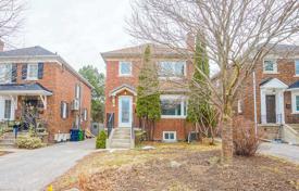 5-zimmer haus in der stadt in East York, Kanada. C$2 255 000