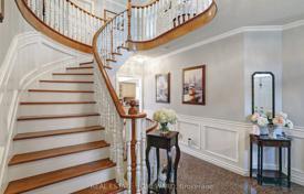 10-zimmer haus in der stadt in Scarborough, Kanada. C$1 830 000