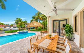 9-zimmer villa 666 m² in Hallandale Beach, Vereinigte Staaten. 5 996 000 €