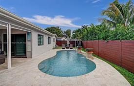 Haus in der Stadt – Pembroke Pines, Broward, Florida,  Vereinigte Staaten. $750 000