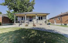 5-zimmer haus in der stadt in North York, Kanada. C$1 714 000