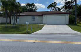 Haus in der Stadt – Florida, Vereinigte Staaten. $270 000