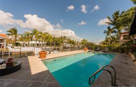 Villa – Coral Gables, Florida, Vereinigte Staaten. 2 109 000 €