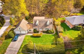 12-zimmer haus in der stadt in Scarborough, Kanada. C$2 108 000