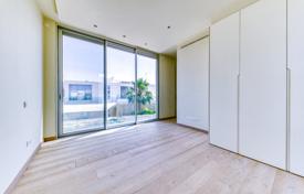 5-zimmer einfamilienhaus 305 m² in Coral Bay, Zypern. 2 000 000 €