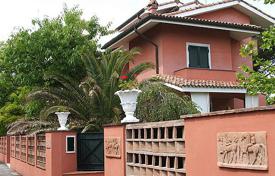Villa – Forte dei Marmi, Toskana, Italien. 8 200 €  pro Woche