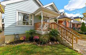 4-zimmer haus in der stadt in East York, Kanada. C$1 185 000