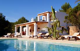 Villa – Ibiza, Balearen, Spanien. 3 140 €  pro Woche
