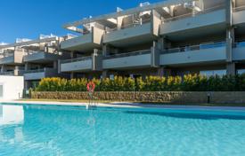2-zimmer wohnung 90 m² in Estepona, Spanien. 370 000 €